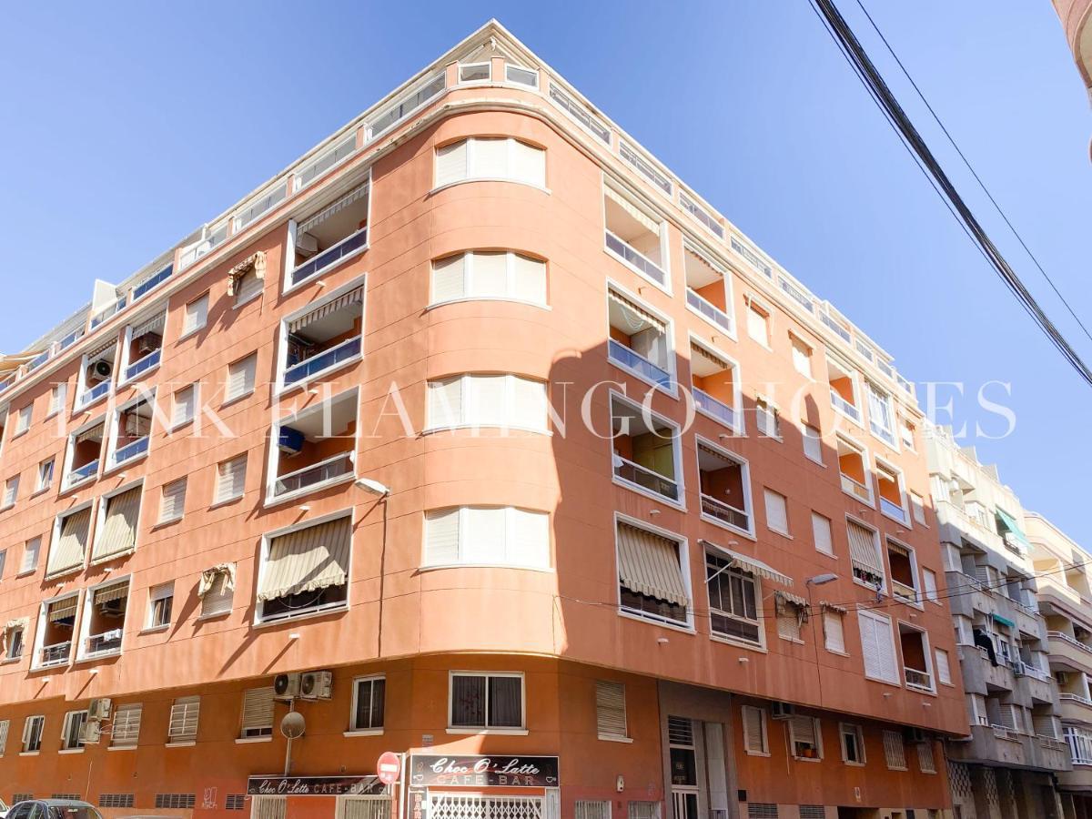 Apartamento Pink Sunbirds Apartment Torrevieja Exterior photo